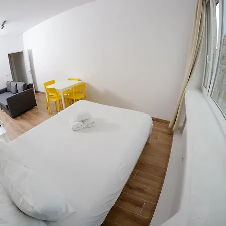 Travel & Live Santa Catarina Porto